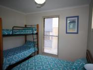 1 Naiad Court - Lowset Family Home With Swimming Pool And Covered Deck. Pet Friendly