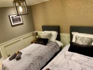 The Tower Arms Hotel – photo 2