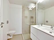City Lux Apartm, 2 Full Bathrooms, 3v – zdjęcie 3