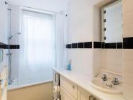 ** Gorgeous 2 Br Flat In The Heart Of London ** – zdjęcie 3