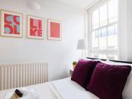 ** Gorgeous 2 Br Flat In The Heart Of London ** – photo 4