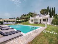 0-bedroom Holiday Home In Roma
