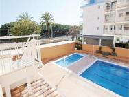 Amazing Apartment In Malgrat De Mar With 3 Bedrooms, Wifi And Outdoor Swimming Pool