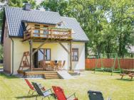 Four-bedroom Holiday Home In Nowe Warpno