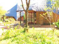 African Casa Chalets And Campsite