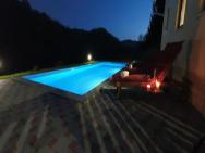 Vila Lasovic + Pool + Jacuzzi + Sauna