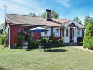 Beautiful Home In Kpingsvik With 3 Bedrooms And Wifi