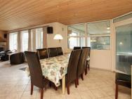 10 Person Holiday Home In Bl Vand