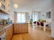 Luxurious Apartment Next To Lake In Krakow, 8-9 Ppl, 86m2 – photo 1