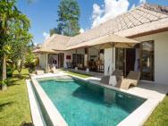 Rent A Luxury Villa In Bali Close To The Beach, Bali Villa 2036