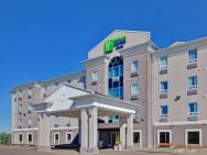 Holiday Inn Express Hotel & Suites Swift Current, An Ihg Hotel – photo 7