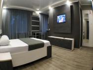 2 Badroom Kr Apartments On Metalurhiv 19
