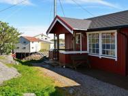 3 Person Holiday Home In Henningsv R