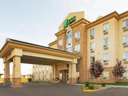 Holiday Inn Express Grande Prairie, An Ihg Hotel – photo 7