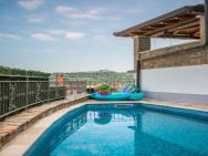 Holiday Home Belveder Motovun With Heated Pool – zdjęcie 1