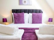 Velvet 2-bedroom Apartment, Clockhouse, Hoddesdon