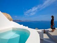 Elegant Santorini House Villa Castro Caldera View-outdoor Hot Tub Oia – photo 1