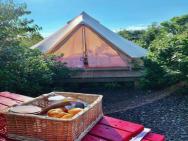 The Holford Arms Chalets And Glamping