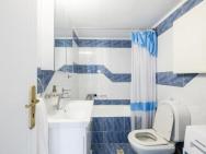 Blue & White Lux Flat, Just 50 Meters From Beach! – zdjęcie 4