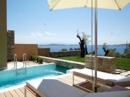 Excellent Halkidiki Villa Junior Pool Villa 2 1 Bedroom Stunning Sea Views Ouranoupoli – zdjęcie 1