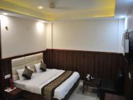Hotel Vijay Dlx