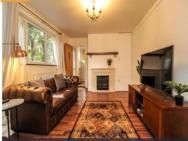 Charming Victoria Conversion Flat In Brentwood With A Garden & Free Parking – zdjęcie 2