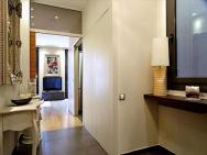1208 - Exclusive Design Apartment
