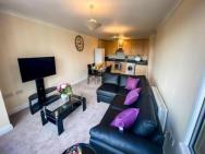 Tranquil 2-bedroom Apartment With Ensuite, Free Parking & Wi-fi