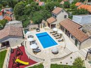 Awesome Home In Dubrava With 7 Bedrooms, Jacuzzi And Outdoor Swimming Pool