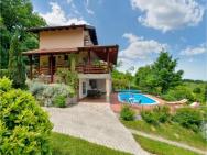 Stunning Home In Petrinja With 2 Bedrooms, Jacuzzi And Sauna