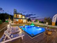 Saffronstays Tranqvilla - Luxury Pool Villa With Panoramic Mountain Views