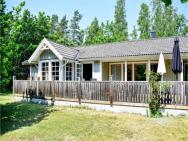 Awesome Home In Kpingsvik With 4 Bedrooms, Sauna And Indoor Swimming Pool