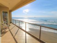 Access - Beach Penthouse Papas And Beer 2 Miles Wifi