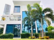 Yizen Vip Luxury Palm Springs Villa In Pattaya