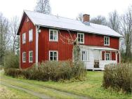 Awesome Home In Skillingaryd With 3 Bedrooms And Sauna
