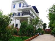 5 Bedrooms Hanoi Get Away Villa With Lake & Mountain View