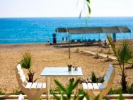 Naz Beach Bungalow Hotel In Antalya – zdjęcie 3