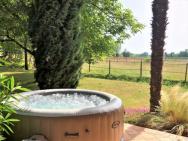 Charming House With Private Spa And Terrace Near Duras – zdjęcie 2