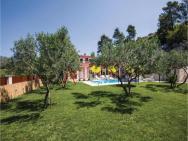 Stunning Home In Bacina With 4 Bedrooms, Wifi And Outdoor Swimming Pool – zdjęcie 4