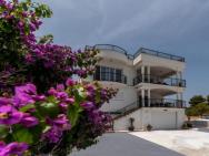 Adria Beach House - Lavendar