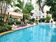 1 Bed Condo With Direct Pool Access Jomtien