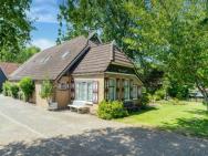 Holiday Home In The Centre Of Giethoorn With Waterfront Garden