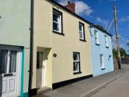Min Yr Afon- Central Cosy Cottage, Walk To Restaurants And Castle
