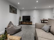 Victoria Place - 3-bed Apartment, Parking, Wi-fi – photo 6