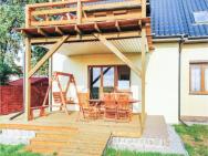 Awesome Home In Nowe Warpno With 4 Bedrooms And Wifi