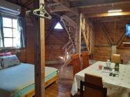 בקתת עץ בחורש במנות - דום גיאודזי - Wooden Cabin In Manot – zdjęcie 4