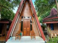 Kayu Watu Cottage Gunung Kidul