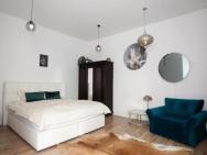 Old Town Apartment – photo 2