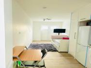 Lovely En-suite Studio With Kitchen And Free Parking With Walking Distance To Tube Station!! – zdjęcie 1