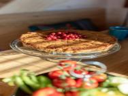 Traditioneel Gebouwde Houten Woning In De Bergen Inclusief Royaal Lokaal Ontbijt